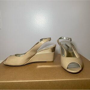 Alfani Wedges Size 6